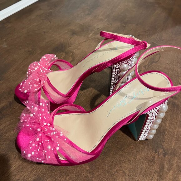 Betsey Johnson Women's Lulu Fuchsia Heeled Sandal with Pearls - Size 8 - Picture 1 of 8
